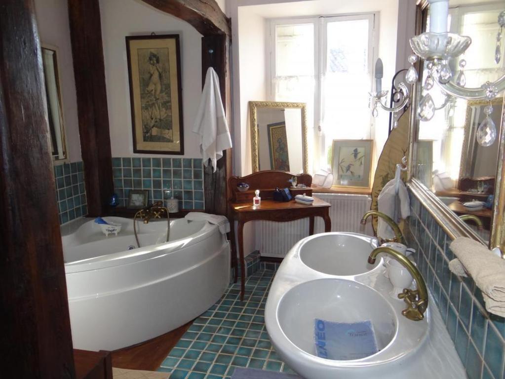 Domaine De La Dame De Lauriere Bed and Breakfast Solignac Kamer foto