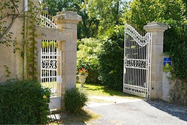 Domaine De La Dame De Lauriere Bed and Breakfast Solignac Buitenkant foto